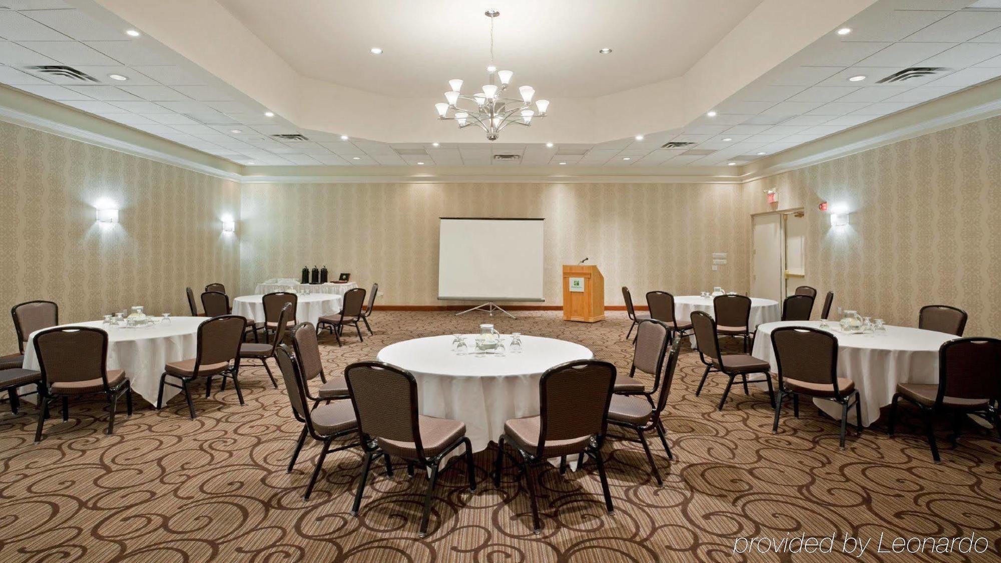Holiday Inn Oakville Centre By Ihg Einrichtungen foto